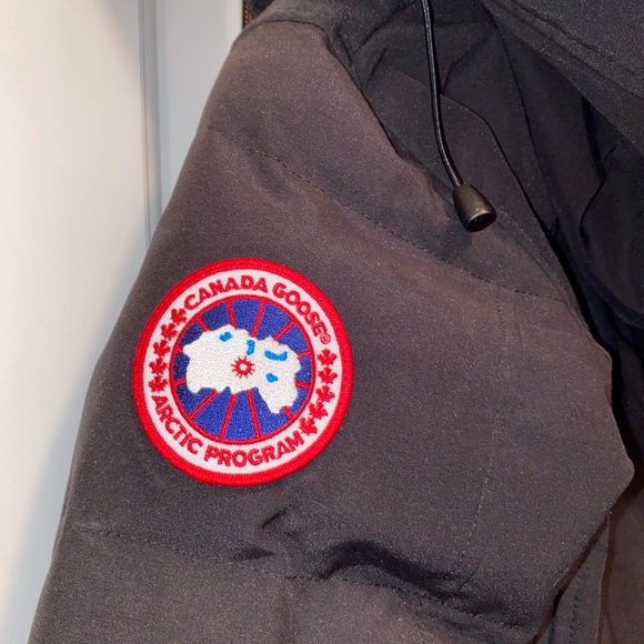 Canada Goose Shelburne Parka XS - Picture 8 of 12